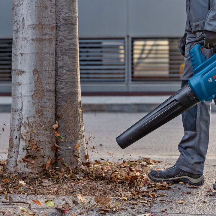 DMUCHAWA DO LIŚCI Bosch AKUMULATOROWA GBL 18V-750 MOCNA BiTurbo !