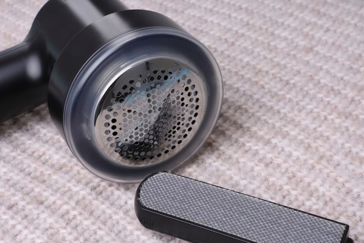 Golarka do ubrań SWETRÓW TAPICERKI GDS9 USB LCD