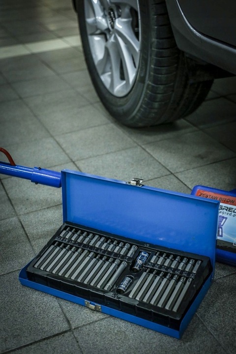 KLUCZE TORX SPLINE IMBUSOWE 40 el. CrV WYS. JAKOŚĆ