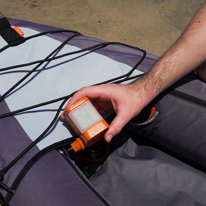 GIGA PUMP 5.0 POMPKA DO MATERCA Z LAMPKĄ 5 końcówek 260l/min 5kPa