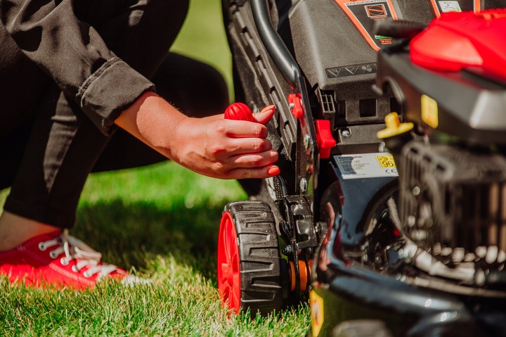 KOSIARKA SPALINOWA LEHMANN 44CM NAPĘD POTĘŻNA SILNIK 146CC MULCZOWANIE 6KM