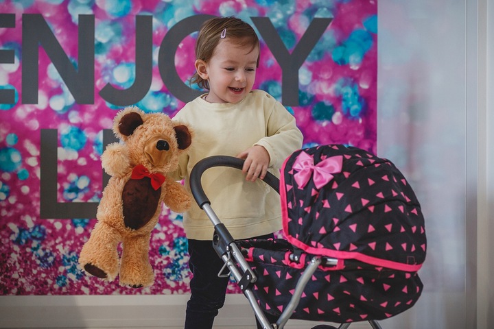 KINDERPLAY WÓZEK DLA LALEK GŁĘBOKI GONDOLA SKŁADANY DASZEK