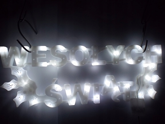 NAPIS ZIMNO BIAŁY WESOŁYCH ŚWIĄT ŚWIECĄCY LED Z PROGRAMATOREM 8 FUNKCJI