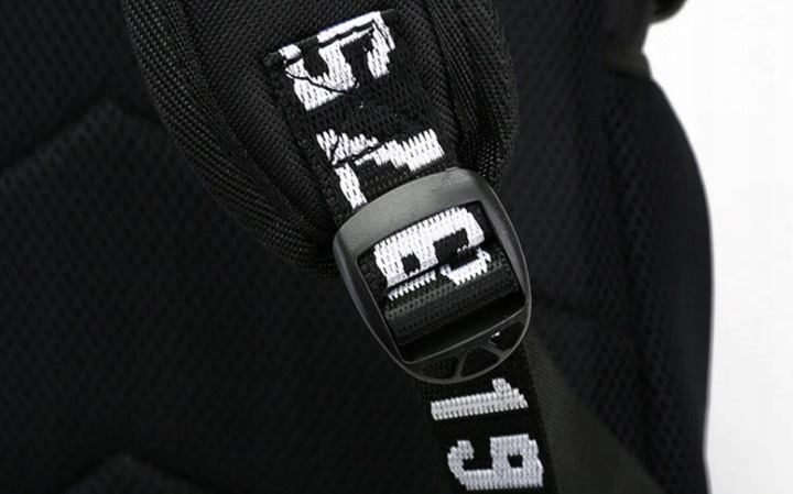 PLECAK SZKOLNY MŁODZIEŻOWY ŚWIECĄCY TORNISTER ODBLASKOWY USB TORBA PIÓRNIK