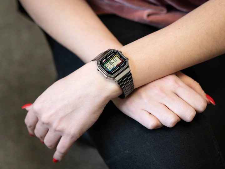 ZEGAREK CASIO A168WEUC-1AER UNO COLLABORATION VINTAGE CZARNY STOPER RETRO