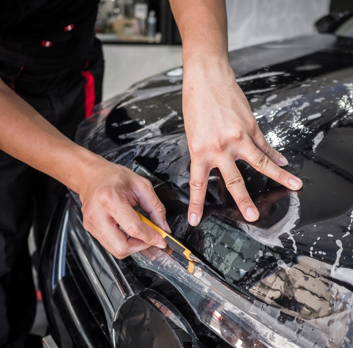 CF | FOLIA DO ZABEZPIECZANIA KAROSERII PPF GRUBA SAMOREGENERUJĄCA NA METRY