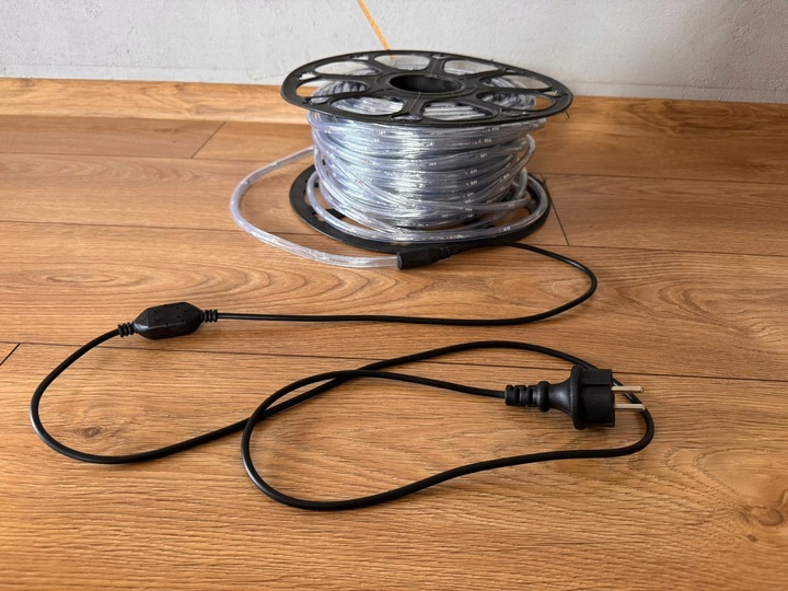 Wąż Świetlny LED Flash Niebieski + Biały Zimny 50m IP44 Okrągły Zewnętrzny