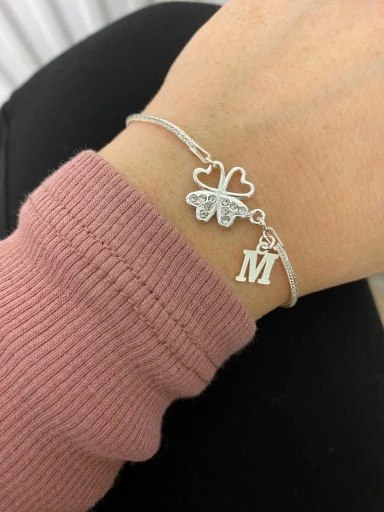 Srebrna bransoletka koniczynka na szczęście LITERKA cyrkonie PUDEŁKO SREBRO