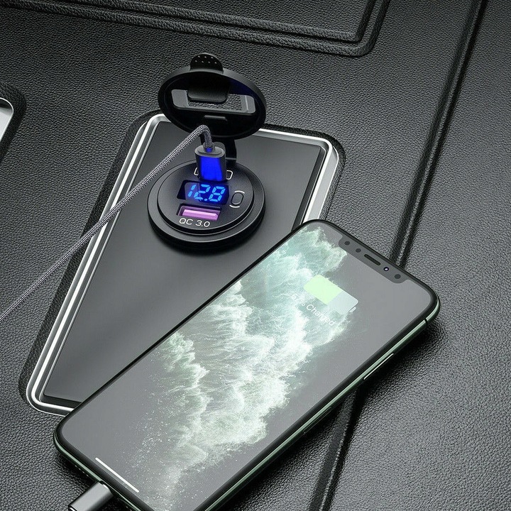 ŁADOWARKA SAMOCHODOWA USB QC3.0 + PD USB C WOLTOMIERZ PRZYCISK ON/OFF