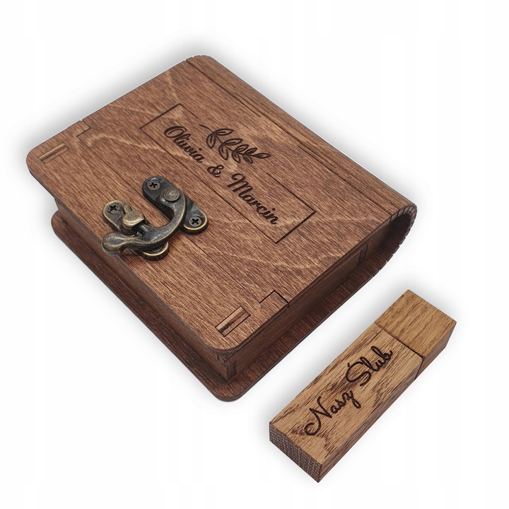 Pendrive 32gb 3.0 + GRAWER + drewniane pudełko!