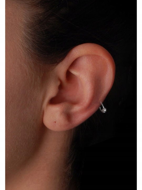 Kolczyk ze srebra na chrząstke ucha kn135