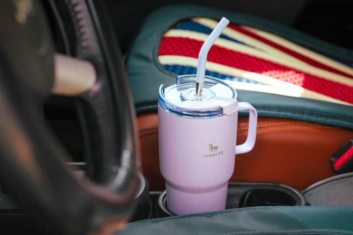 Kubek Termiczny do Auta Ze Słomką Ustnikiem Nieprzeciekający 900ml Termos