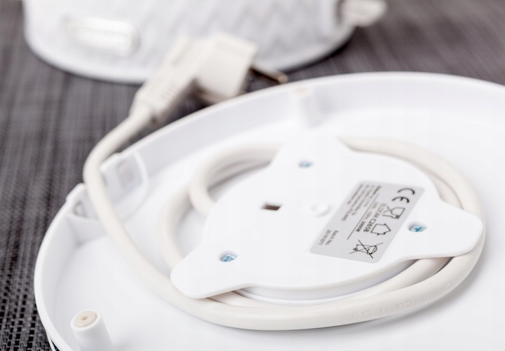 CZAJNIK ELEKTRYCZNY BEZPRZEWODOWY 1,7l C265 ELDOM BIAŁY