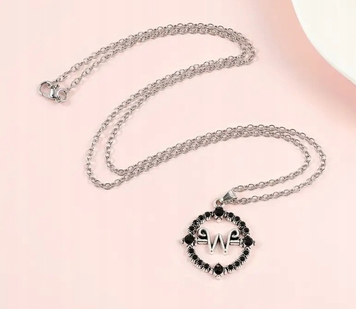 Gotycki Naszyjnik Łańcuszek z Wednesday Addams Serial Goth Filmowy Prezent