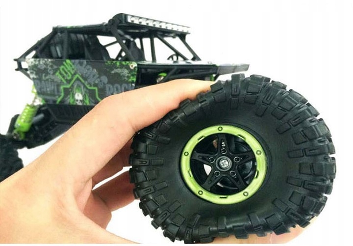 SAMOCHÓD RC ROCK CRAWLER 4x4 DWA SILNIKI AUTO TERENOWY