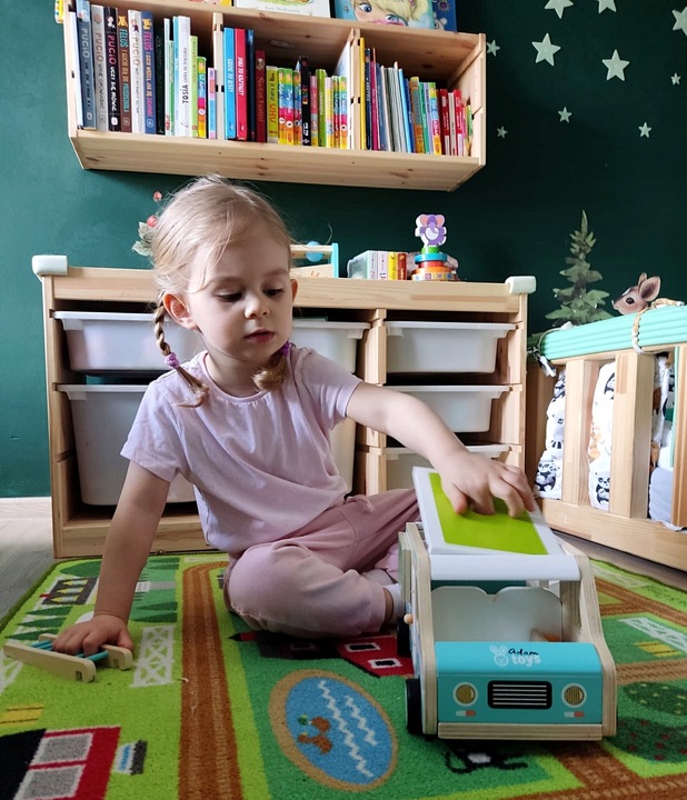 ADAMTOYS KAMPER DLA DZIECI POJAZD PODRÓŻNY AUTKO ZABAWKOWY POJAZD SURF VAN