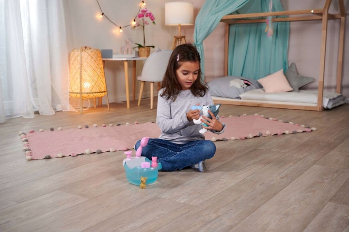 PAMPER PETZ ZESTAW Z WANNĄ INTERAKTYWNY PIESEK HUSKY PIJE SIKA + BUTELECZKA