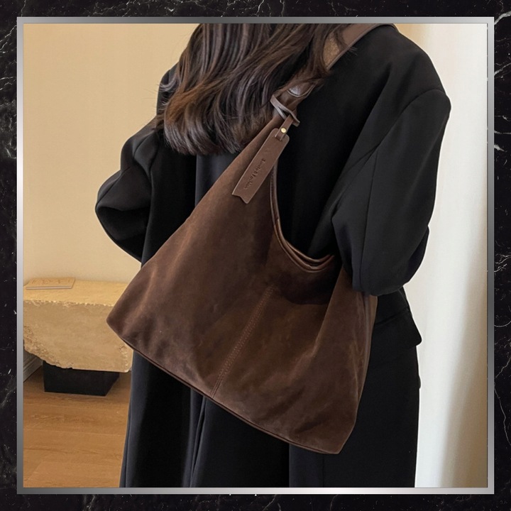 Torebka Damska Zamszowa BAD&BAGS Na Ramię Torba Pojemna Brązowa Elegancka