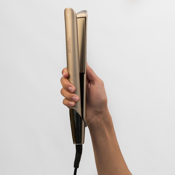 Prostownica do włosów Remington Advanced Colour Protect S8605 50 W złota