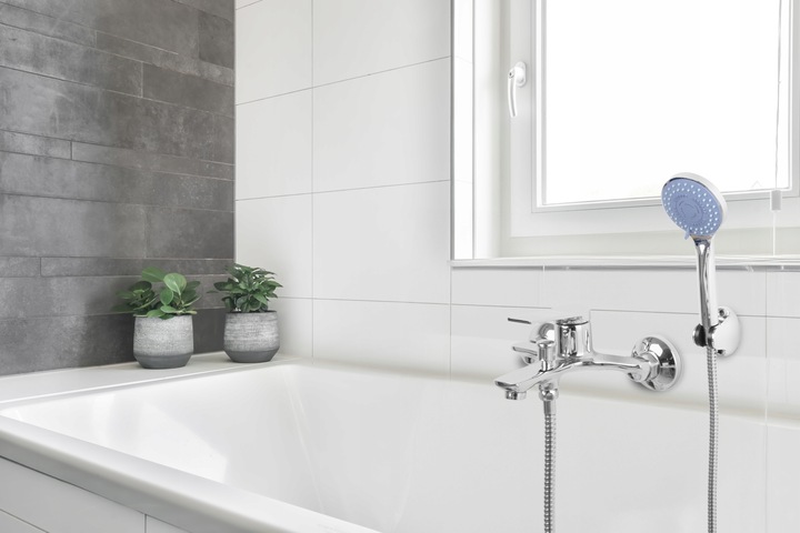 Bateria wannowa ścienna z prysznicem chrom srebrna słuchawka z wężem YOKA