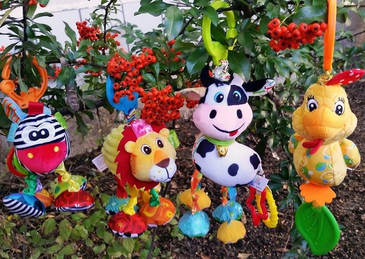 BaliBazoo Krówka CAESAR Zawieszka maskotka Sensoryczna z Wibracjami Gryzak