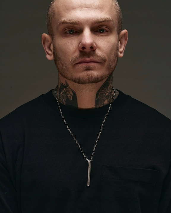 Srebrny wisiorek na łańcuszku RUNY - OBEREGI