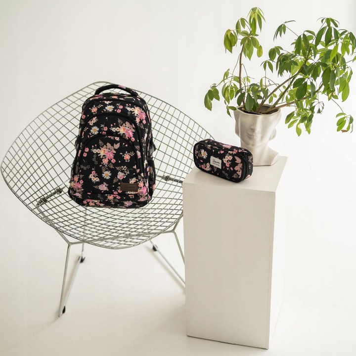 Piórnik dwukomorowy w kwiaty saszetka do szkoły dwie komory pojemny ZAGATTO