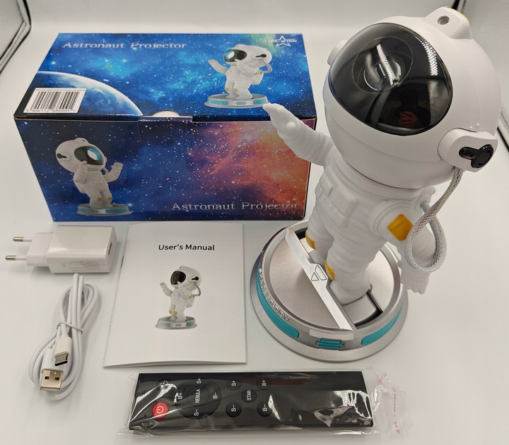 PROJEKTOR GWIAZD ASTRONAUTA LED LAMPKA NOCNA 3D ROBOT DLA DZIECI NA PREZENT