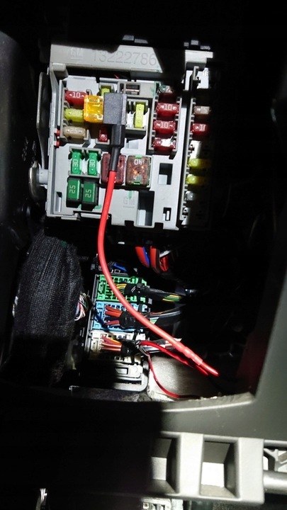 BYPASS USB DODATKOWE SAMOCHODOWE 12V 24V MONTAŻOWE