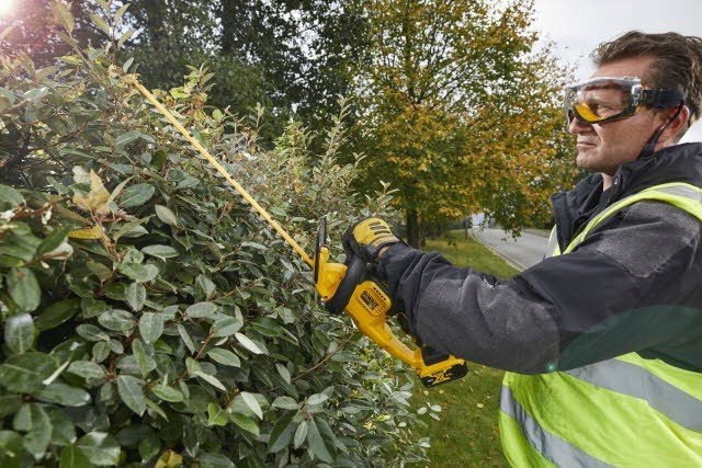 DEWALT Nożyce do żywopłotu AKUMULATOROWE 18V DCM563PB