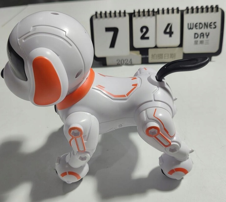 PIESEK ROBOT INTERAKTYWNY ZDALNIE STEROWANY GŁOSEM PROGRAMOWANY KOMENDY