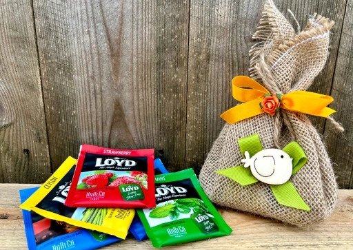 Fajny Prezent na Wielkanoc Zestaw Kosz BOX Prezentowy Czekolada Herbata