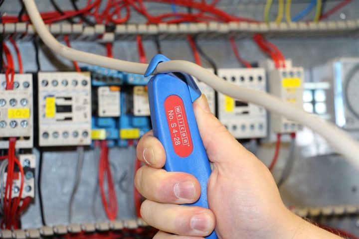 WEICON ŚCIĄGACZ IZOLACJI NÓŻ HAKOWY DO KABLI S4-28