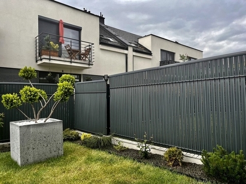 Listwy pionowe do ogrodzeń panelowych 123 x 250 cm, szer. 62-80 mm antracyt