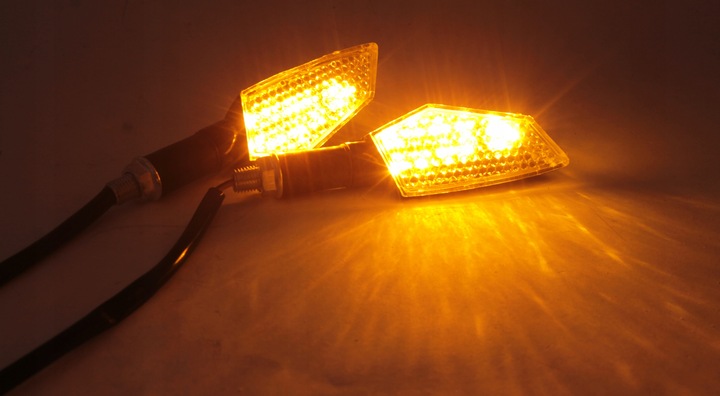 Kierunkowskazy kierunki LED uniwersalne 2 szt