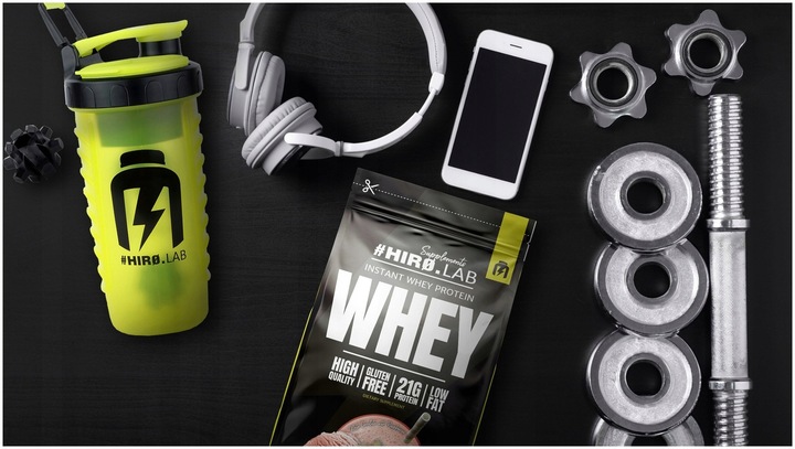 SZEJKER shaker SZCZELNY na siłownię białek 770 ml WBUDOWANY POJEMNIK hiro