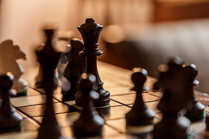 Szachy Turniejowe wypalane/ Szachy Staunton/ szachy drewniane /producent