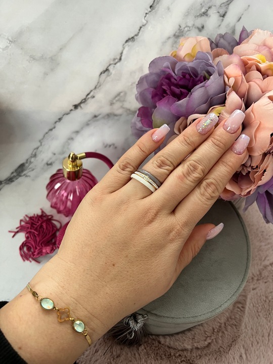 1519 Komplet 3 pierścionków ceramicznych CYRKONIE r 8/18mm sta