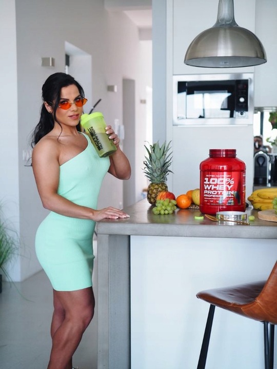 SCITEC 100% WHEY PROTEIN PROFESSIONAL 2350 G WPC ODŻYWKA BIAŁKOWA MASA