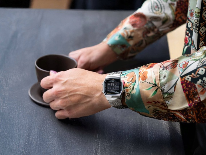 ZEGAREK CASIO ABL-100WE-1BEF VINTAGE SREBRNY BLUETOOH KROKOMIERZ DATOWNIK