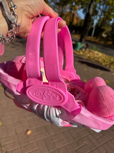 RÓŻOWE NOSIDEŁKO DLA LALEK 37 CM