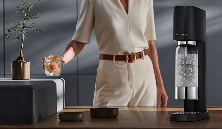 Saturator do wody gazowanej SodaStream Enso Black - Czarny