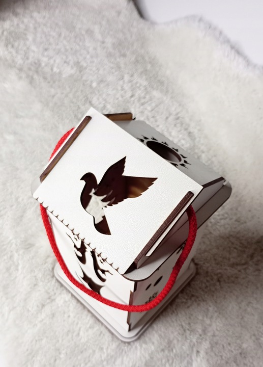 LAMPION ADWENTOWY NA RORATY BIAŁY PODŚWIETLANY