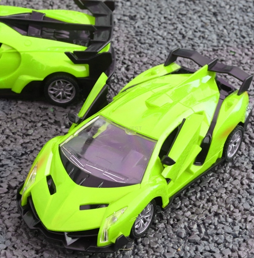 SAMOCHÓD ZDALNIE STEROWANY AUTO NA PILOTA R/C POJAZD DLA DZIECKA NA PREZENT