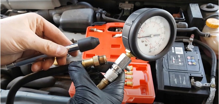 MIERNIK TESTER CIŚNIENIA SPRĘŻANIA POZIOMU KOMPRESJI WTRYSKU SILNIK BENZYNA