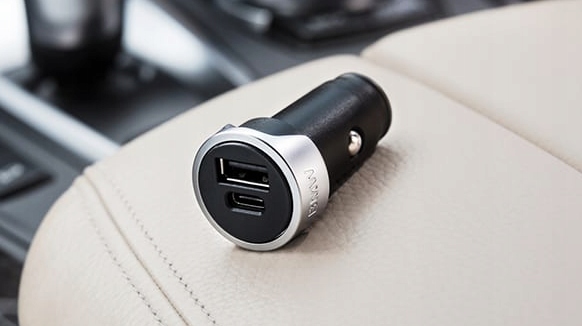 Ładowarka Dual-USB do typu A i C BMW 65412458286