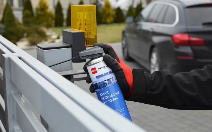 SMAR W SPRAYU DO BRAM GARAŻOWYCH PRZESUWNYCH 500ml LIN ŁAŃCUCHÓW