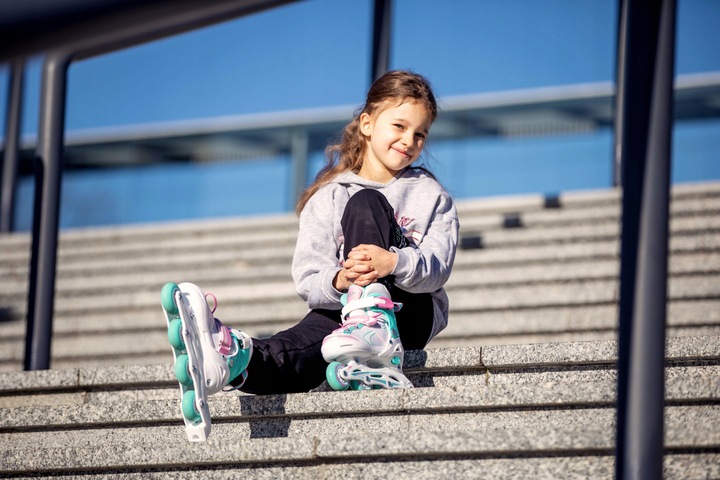 Rolki Regulowane RAVEN Lia Mint 34-37 Kółko LED