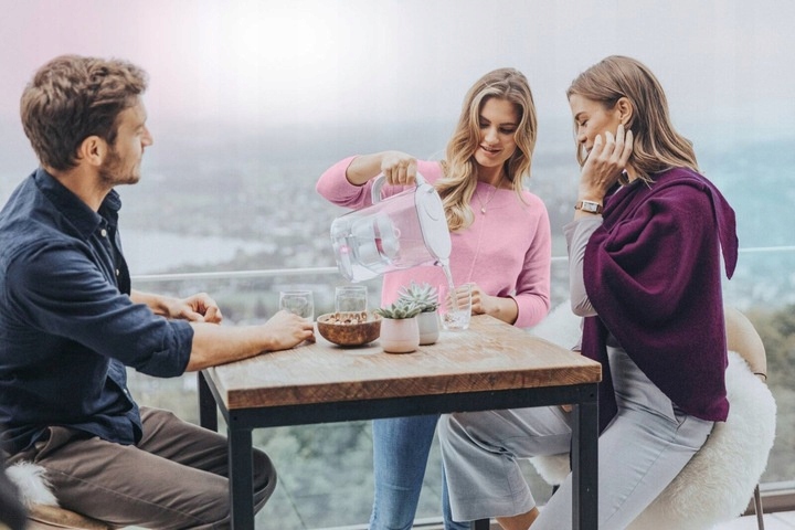 Dzbanek filtrujący BWT AQUAlizer 2,6 L, 4x wkład Mg2+ miękka woda BWT