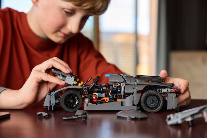 LEGO Technic 42173 Szary hipersamochód Koenigsegg Jesko Absolut